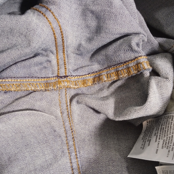 Levi's 512 Perfectly Slimming Boot Cut Jeans - Picture 7 of 11